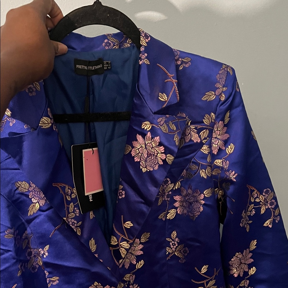 PrettyLittleThing Blue Floral Midi Dress